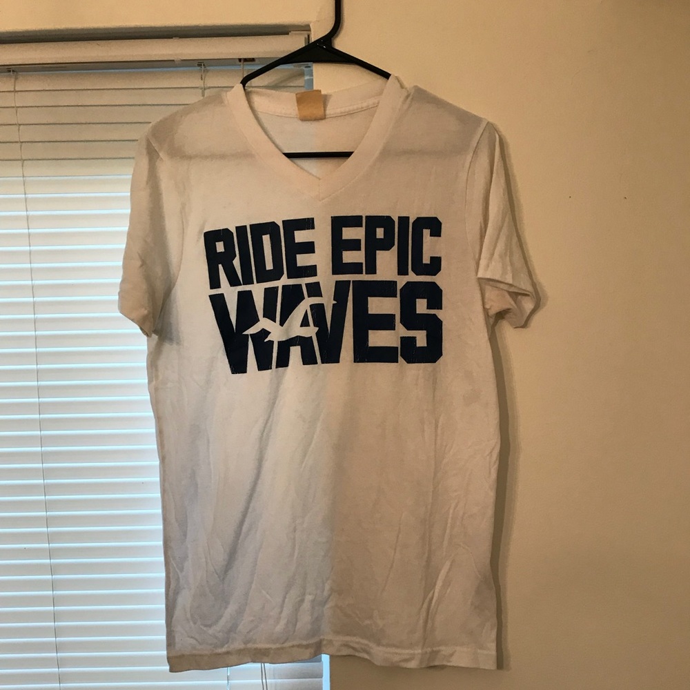 Hollister  , Banana Republic , Burton T-shirt